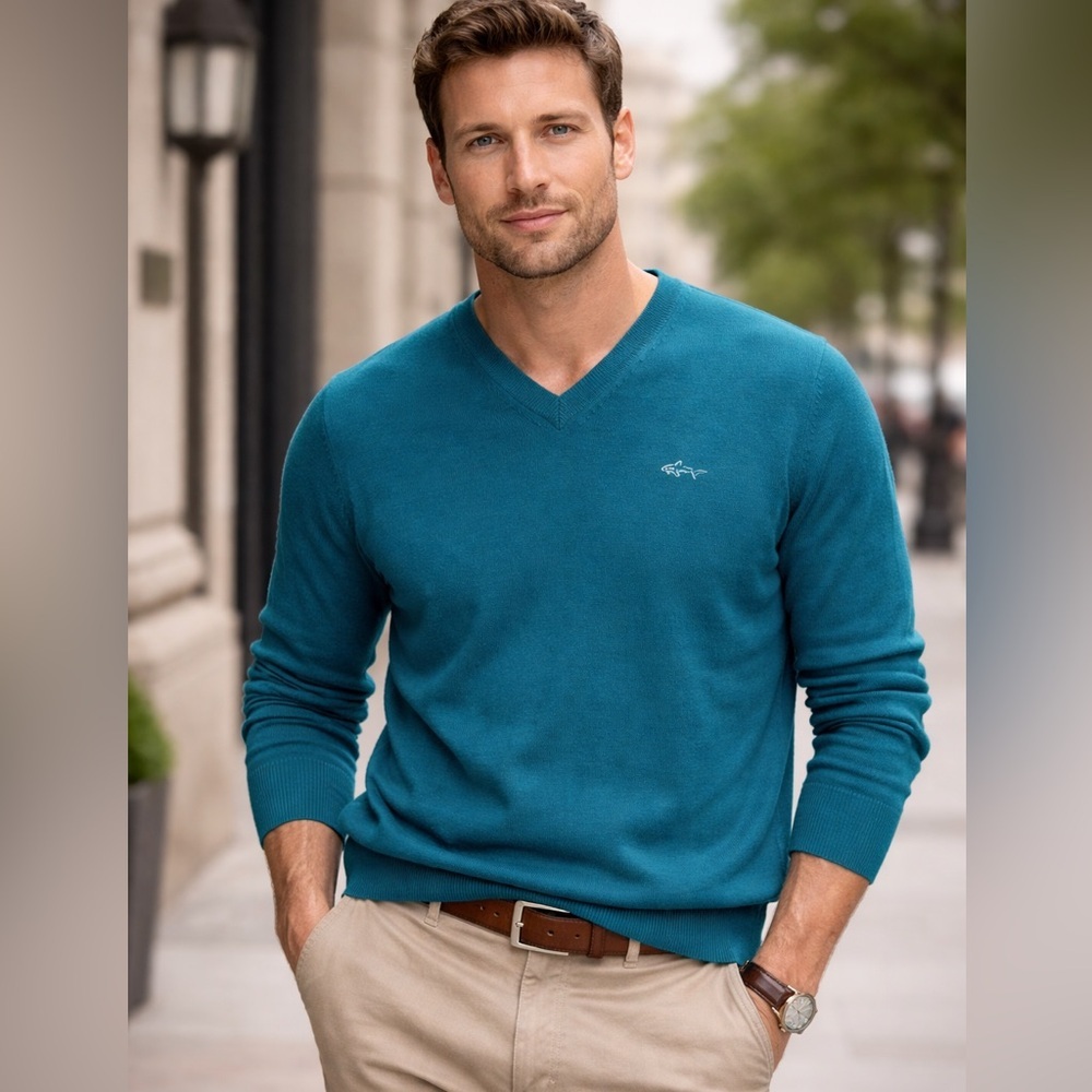 Greg Norman Collection Men's Blue V-Neck Sweater